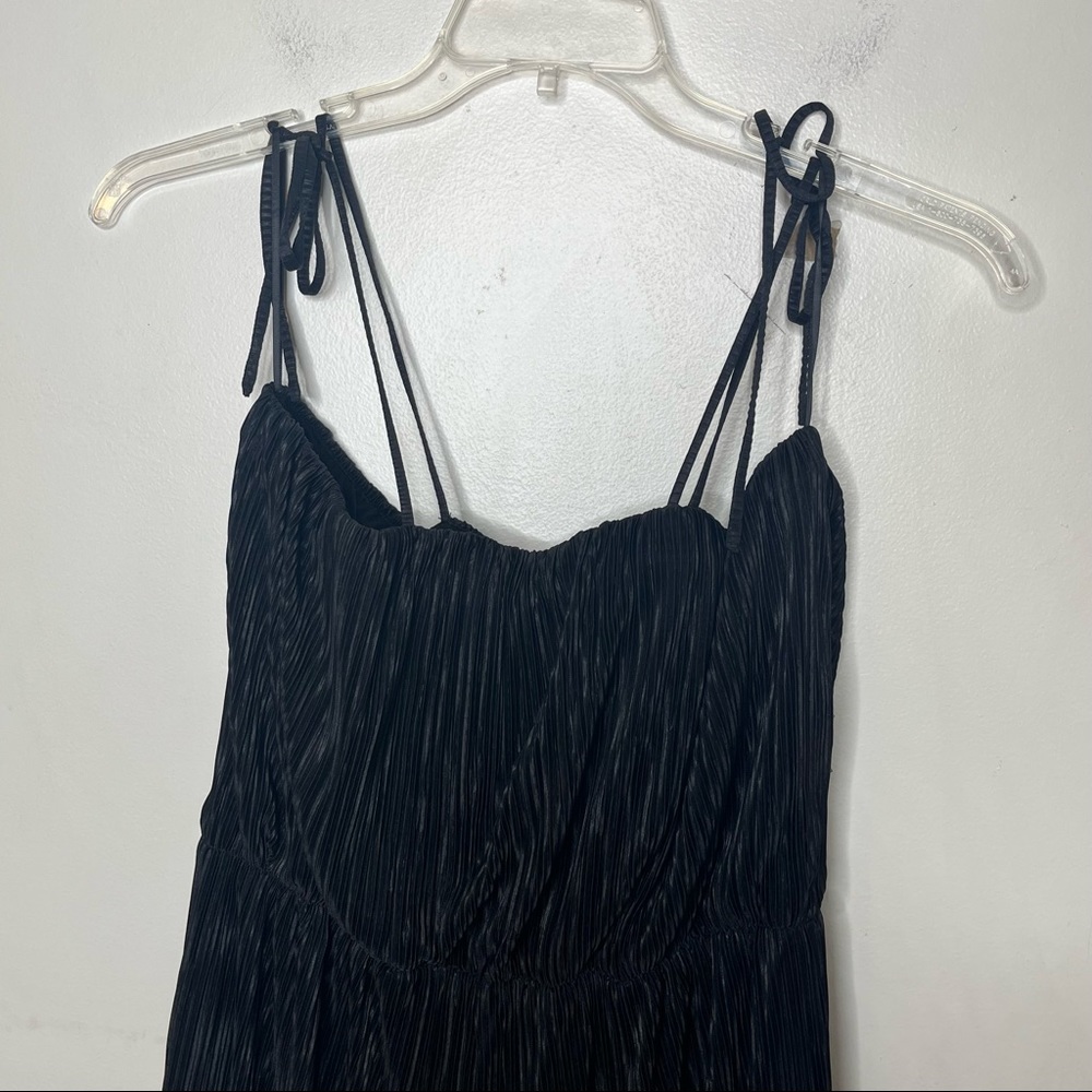 COLLECTIVE CONCEPTS Janice Pleated Jumpsuit - Picture 5 of 8